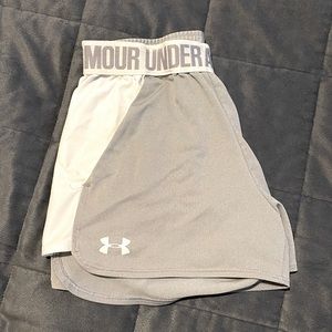 Womens XS Under Armour shorts.